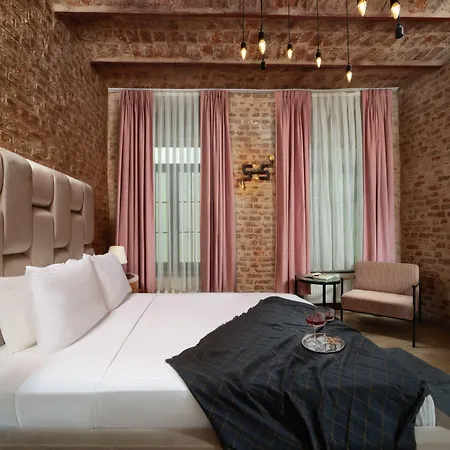 Hotel Nine 3*