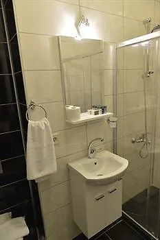 Hotel Nine 3*