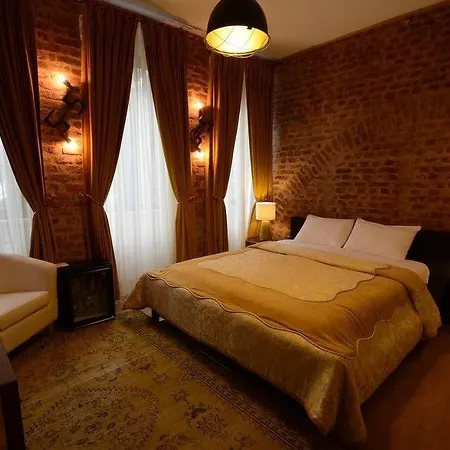 Hotel Nine 3*